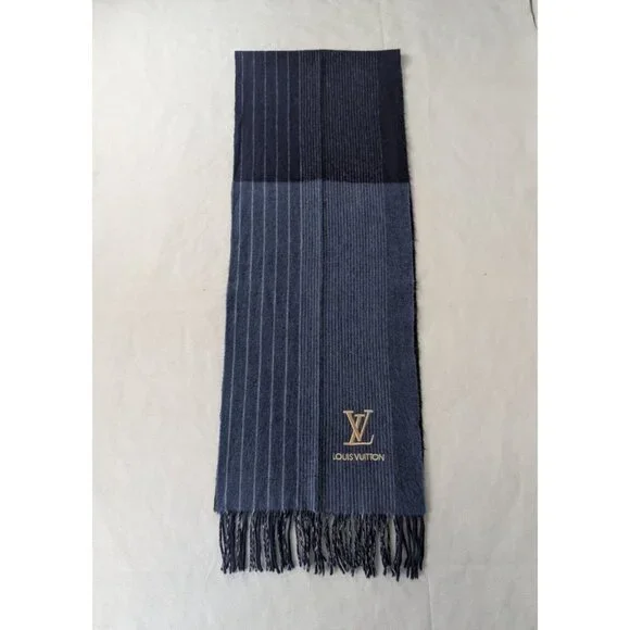 Louis Vuitton LV Logo Genuine Vintage Scarf 100% Cashmere Made in UK. - Picture 4 of 7